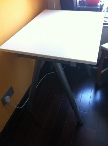 desk.jpg